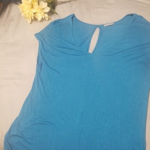 Soft flowy capped sleeve tunic top